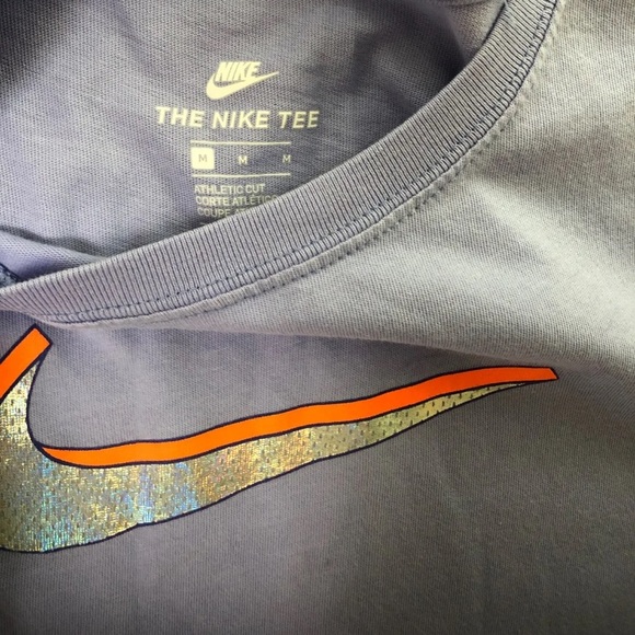 Purple nike T-shirt - Picture 2 of 3